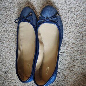 Blue Apt. 9 Flats